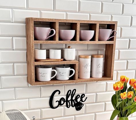 Mug Shelf Display, Mug Display Shelf, Mug Display Ideas, Coffee Cup Shelf, Cup Organization, Floating Mug, Floating Coffee Cup, Coffee Mug Wall Rack, Mug Wall Rack