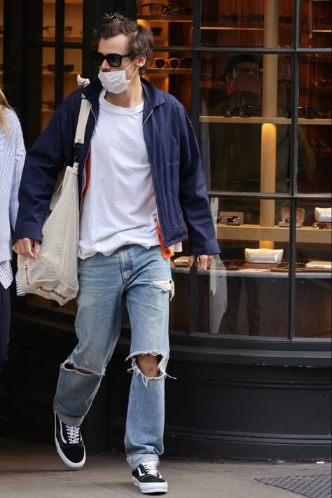 Harry Styles Street Style, Harry Styles Outfits, Harry Outfits, Harry Styles Outfit, Harry Styles Pictures, Mr Style, Urban Looks, Harry Edward Styles, Edward Styles