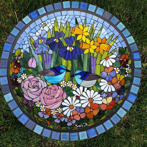 272 Likes, 15 Comments - Julie Aldridge (@joolz_mosaicart) on Instagram: “Birdbath commission finished. Will be delivered Sunday! Glass and my own hand made fusions.…” Mosaic Landscapes, Garden Mosaics, Mosaic Birdbath, Mosaic Art Diy, Abstract Mosaic, Mosaic Flower Pots, Mosaic Inspiration, Tile Table, Mosaic Garden Art