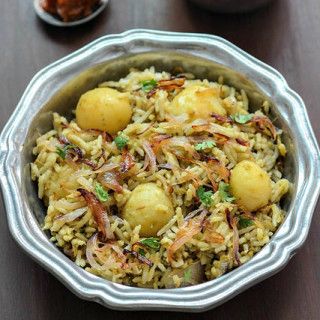 Baby Potato Biryani Recipe, Easy Baby Potato Biryani Step by Step Veg Pulav, Vegetarian Biryani, Rice Biryani, Bombay Potatoes, Rice Pulao, Baby Potato, Biryani Recipes, Biryani Rice, Indian Rice Recipes