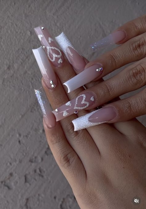 Birthday Nails 20th Long, Acrylic Nails Inspiration Long Square, Long Acrylic Nails Designs Ideas White, Long Wedding Nails For Bride, White Arclyc Nails, Glam Acrylic Nails, Anniversary Nails Ideas, White Birthday Nails, Dope Nail Designs Summer