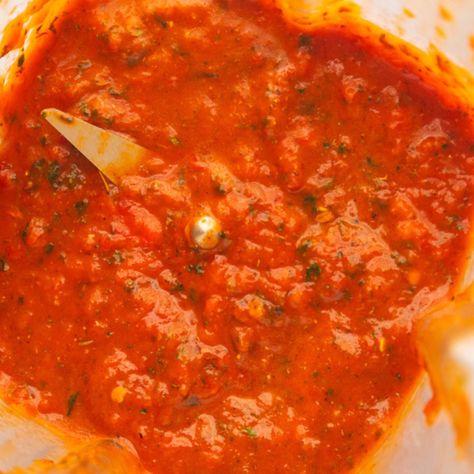 Roasted Red Pepper Sauce - Comfortable Food Italian Marinara Sauce, Red Pepper Sauce Recipe, Types Of Pasta Sauce, Red Pepper Pasta Sauce, Marina Sauce, Pepper Sauce Recipe, Marinara Recipe, Roasted Pepper Sauce, Red Pepper Pasta