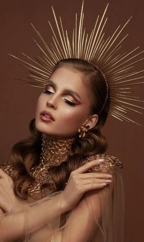 Gold Goddess Makeup, Angel Sculpture Art, Goddess Makeup, Goddess Aesthetic, Creative Portrait Photography, Fairy Makeup, Fantasy Photography, Fashion Photography Inspiration, Creative Portraits