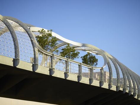 Gallery of The Rainbow Bridge / SPF: architects - 10 Bridges Architecture, Dynamic Architecture, Los Angeles Architecture, Plaza Design, Sky Walk, Steel Bridge, Sky Bridge, Covered Walkway, Bridge Construction