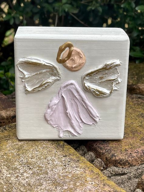 Painting Angels, Picture Frame Christmas Ornaments, Hand Painted Crosses, Impasto Art, Wood Angel, Textured Paint, Wood Block Crafts, Block Painting, Dorm Art