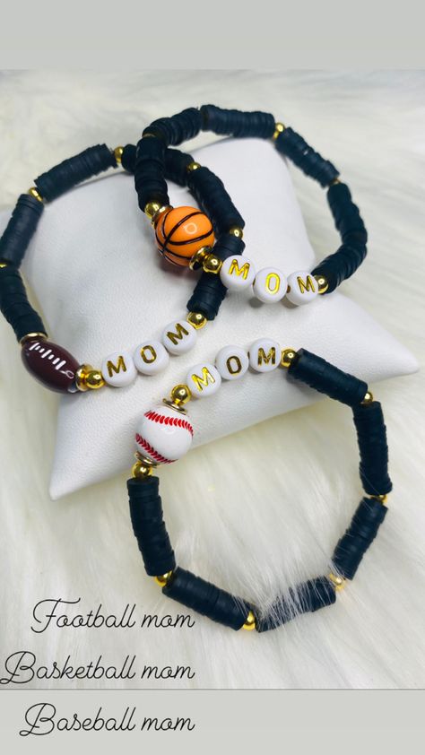 Baseball Necklace Diy, Beaded Sports Bracelets, Arm Candy Bracelets, Making Bracelets With Beads, Homemade Bracelets, Halloween Bracelet, Fun Bracelet, Moms Bracelet, Beaded Necklace Diy