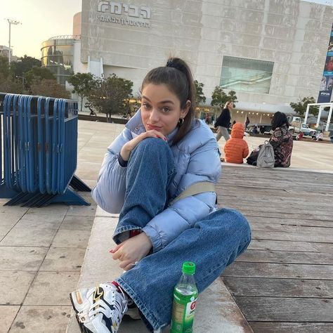 Odeya Rush Instagram, Odeya Rush, My Bff, February 11, Girl Crush, Ripped Jean, Rush, Mom Jeans, Instagram Photos