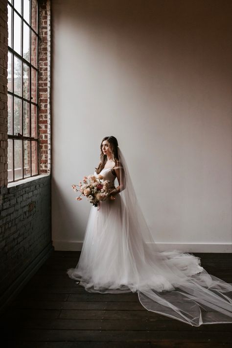 Bridal Portraits Inspiration, Classic Bridal Portraits, Timeless Bridal Portraits, Indoor Wedding Portraits, Bridal Portraits Poses Indoors, Solo Bride Photos, Bridal Session Photography, Indoor Bridal Portraits, Bride Poses Bridal Portraits