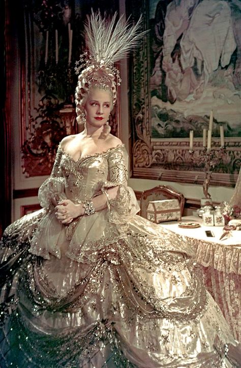 Marie Antoinette 1938, Marie Antoinette Movie, Marie Antoinette Costume, Norma Shearer, Rococo Fashion, 18th Century Fashion, Fantasy Dresses, Costume Designer, Movie Costumes