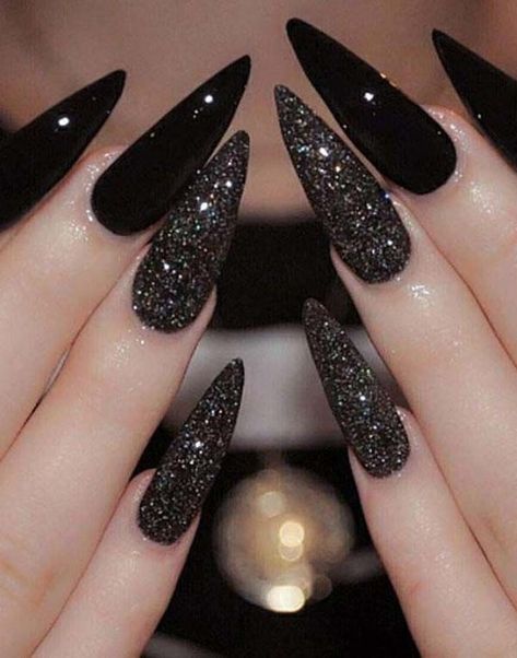 Must visit this link to see our amazing trends of stiletto black nails arts and deigns. This is latest idea of nail designs for every woman to try nowadays. #nails #black #nails Natural Stiletto Nails, Rihanna Nails, Summer Stiletto Nails, Black Stiletto Nails, Long Stiletto Nails, Solid Color Nails, Stiletto Nail Art, Classy Nail Designs, Nails Natural