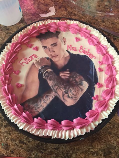 Celebrity Crush Cake, Justin Bieber Cake, Justin Bieber Party, Justin Bieber Birthday, Birthday Cake Funny, Picture Cake, Justin Bieber My World, Birth Cakes, 18th Cake