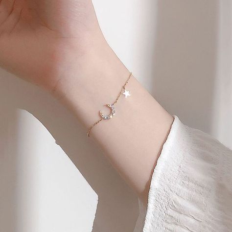 Minimalist Accessories Jewellery, Moon Bracelet, Korean Jewelry, Minimalist Accessories, Bracelets Design, Classy Jewelry, Minimal Jewelry, Fancy Jewellery, Star Bracelet