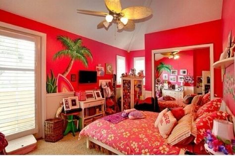 tropical. Hawaiian Theme Bedrooms, Hawaiian Bedroom, Tropical Bedroom Decor, Beachy Bedroom, Beach Themed Bedroom, Tropical Bedrooms, Beach Room, Teen Room