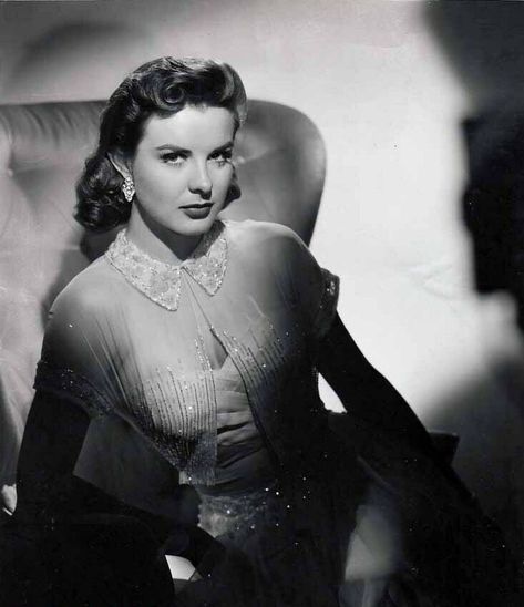 — Jean Peters June Haver, Jean Peters, Katherine Hepburn, Retro Beauty, Joan Collins, Classic Actresses, Marilyn Monroe, Hollywood, Actresses