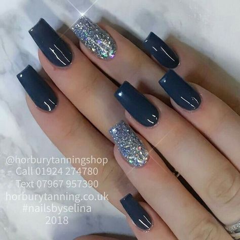 Nail January, Nails Amazon, Blue And Silver Nails, Dark Blue Nails, Unghie Sfumate, January Nails, November Nails, Stylish Nails Designs, Nails 2020