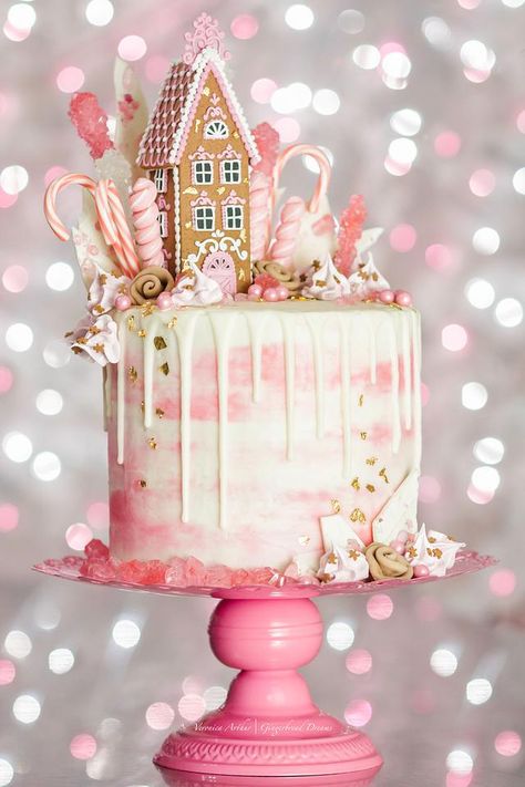 My Pink Gingerbread Dream House Drip Cake. Gingerbread cake, whipped white chocolate ganache filling, water color buttercream and white choc. ganache drip. Handmade toppers: Gingerbread house, gingerbread fondant rosettes, pink meringue kisses... White Chocolate Ganache Filling, Whipped White Chocolate Ganache, Holiday Cake Decorating, Christmas Themed Cake, Pink Gingerbread, Ganache Filling, Chocolate Ganache Filling, Gingerbread Party, White Chocolate Ganache