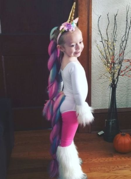 30 Crazy Hair Day Ideas For Girls Stay At Home Mum Costume Unicorn, Unicorn Diy, Unicorn Halloween Costume, Halloween Kids Costumes Girls, Hand Cuffs, Unicorn Halloween, Unicorn Costume, Crazy Hair Day, Halloween Costume Contest