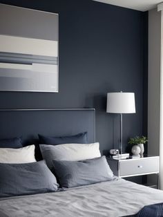 Grey And Navy Bedroom, Navy Accent Wall, Light Grey Bedding, Diy Headboard Ideas, Navy Bedroom, Navy Bedrooms, Dark Blue Bedrooms, Mens Bedroom Decor, Headboard Ideas