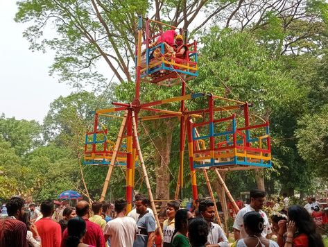 #pohela #boishakh #bangladesh #banglanewyear #baishakh #newyear #tradion #traditional #chorki #nogordola #nagardola #bangladeshiaeathetic #desiculture #desiaesthetic #desi #aesthetic Pohela Boishakh, Bengali Art, Desi Aesthetic, Desi, Festival, Quick Saves, Art