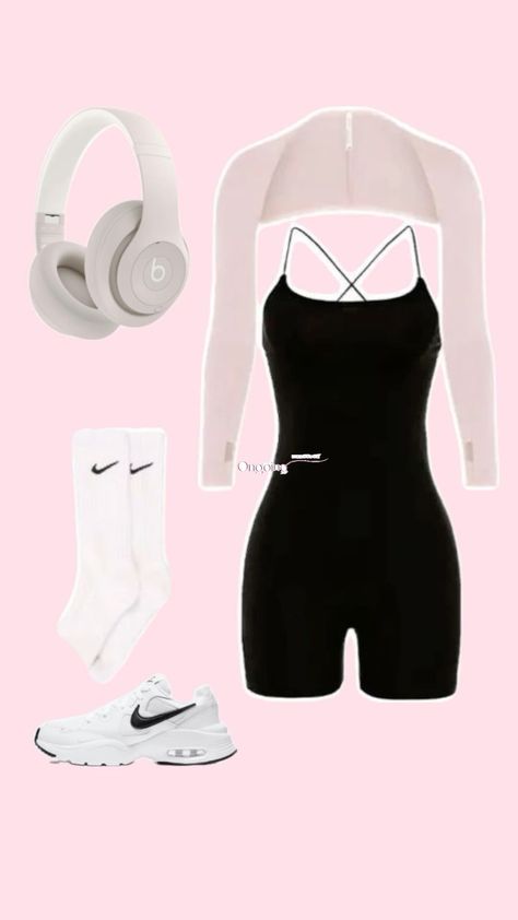 Amazon Gym Sets, Athletic Outfit Women, Pilates Workout Outfit, Workout Women Outfits, Cute Gym Outfits For Women, Gym Workout Aesthetic, Sporty Girl Outfits, Gym Girl Outfits, Gymnastics Dress