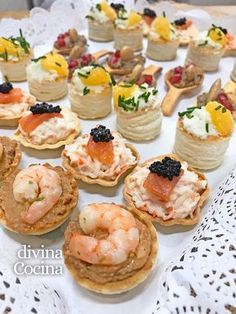 recetas de canapes frios faciles Canapes Ideas, Canapes Faciles, Cocktail Hour Food, Canapes Recipes, Decorações Com Comidas, Party Sandwiches, Quick Appetizers, Savory Appetizer, Party Finger Foods