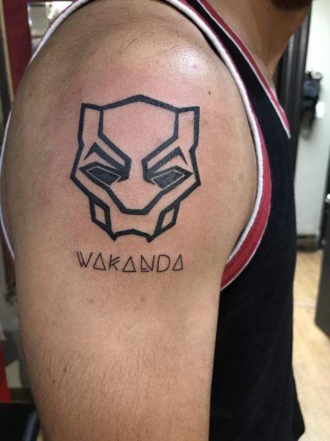 Got this tattoo in honour of Chadwick Boseman and the representation Black Panther brought. RIP brother!- ThorGift.com - If you like it please buy some from ThorGift.com Chadwick Boseman Tattoo Ideas, Chadwick Boseman Tattoo, Black Panther Tattoo Marvel, Wakanda Tattoo, Black Panther Symbol, Rip Brother, Tattoo School, Black Panther Tattoo, Avengers Tattoo