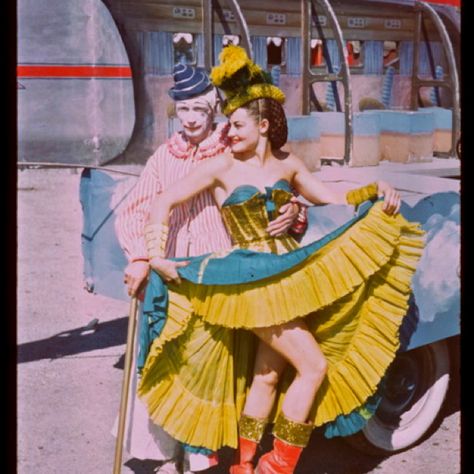 Vintage circus performers. Carnival Performers, Circus Reference, Circus Photoshoot, Purple Radish, Vintage Circus Photos, Steampunk Circus, Old Circus, Barnum Bailey Circus, Ringling Brothers