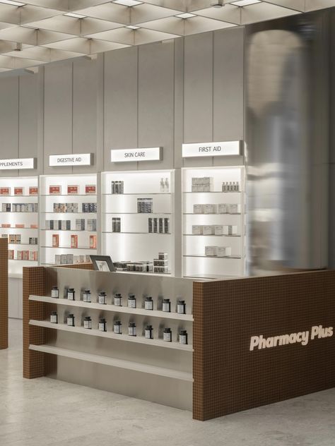 Cosmetics Store Design, Modern Pharmacy Design, Pharmacy Layout, Pharmacy Interior Design, Toko Parfum, Pharmacy Interior, Showroom Inspiration, Store Shelves Design, Retail Design Display