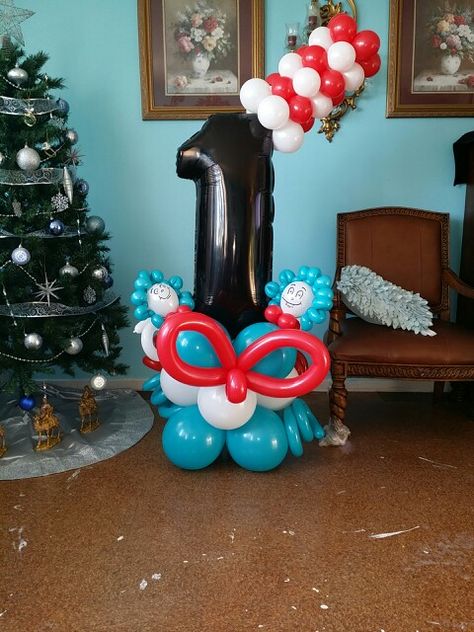 Dr. Seuss number 1 balloon sculpture @nycballoonsquad Dr Seuss Balloon Decorations, Balloon Board, Lorax Birthday, Dr Seuss Party Ideas, Number 1 Balloon, Balloon Numbers, First Birthday Balloons, Dr Seuss Baby Shower, 1st Birthday Balloons