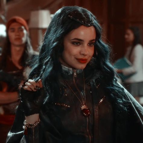 Descendants Icons, Descendants Mal And Ben, Evie Grimhilde, Evie Descendants, Tiana And Naveen, Mal And Evie, Taylor Swif, China Anne Mcclain, China Anne