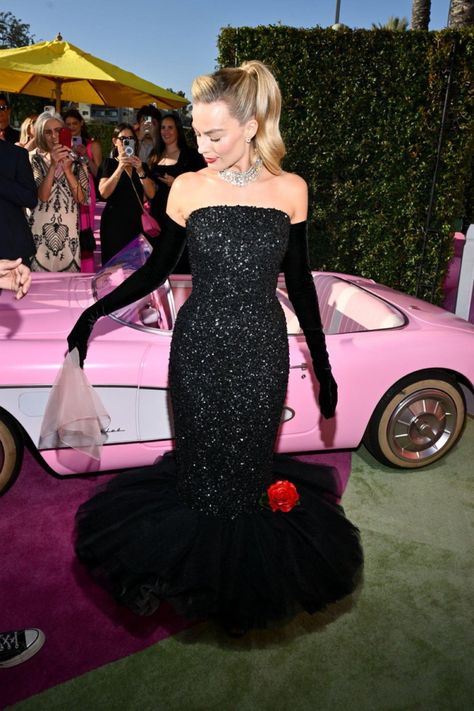 Movie Premiere Outfit, Margot Robbie Outfit, Barbie Merchandise, Barbie Premiere, Margot Robbie Style, Mermaid Midi Dress, Hollywood Dress, Barbie Movie, Movie Premiere