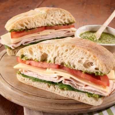 Max and Emily’s Fiery Turkinator Ciabatta Recipe, Lunch Sandwich Recipes, Turkey Pesto, Ciabatta Bread Recipe, Cold Sandwich Recipes, Turkey Sandwiches Recipes, Cooking And Baking Recipes, Vegetarian Sandwich Recipes, Grill Sandwich