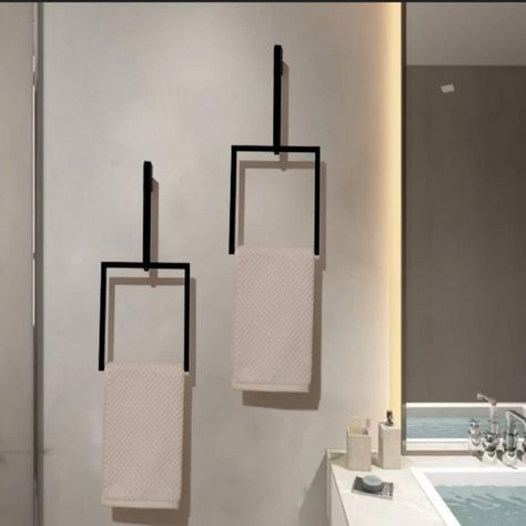 PRICES MAY VARY. ELEGANT MODERN AESTHETIC: With its sleek, minimalist design, this metal towel holder adds a touch of modern elegance to any bathroom or kitchen. The clean lines and contemporary square shape make it a stylish addition to various decor styles, from modern to traditional, enhancing the overall aesthetic of your space. SPACE-SAVING VERTICAL DESIGN: This vertical towel rack is expertly crafted to fit seamlessly into small bathrooms and kitchens, making the most of your available spa Vertical Towel Rack, Toallero Ideas, Bath Towel Racks, Modern Towels, Bathroom Black, Bad Inspiration, Towel Holder Bathroom, Hand Towel Holder, Towel Racks