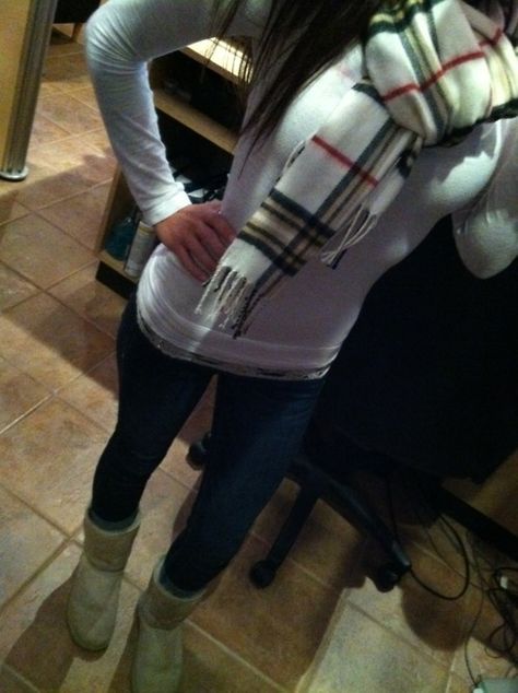 <3 Sleeve Scarf, Wife Style, Comfy Sweater, Layered Shirts, Boots Casual, Holy Cow, Sweater Boots, Jeans White, Blue Outfit