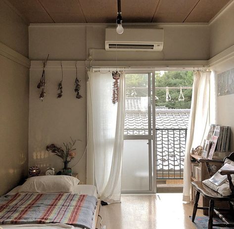 Japanese Apartment, Japanese Bedroom, Japanese Room, Minimalist Room, Aesthetic Rooms, Room Design Bedroom, Small Room Bedroom, Cozy Room, Room Inspiration Bedroom