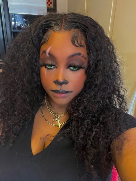 Halloween For Black Women, Halloween Scar Makeup Looks, Scar Eye Makeup, Eye Scar Makeup, Scar Makeup Halloween, Scar Halloween Makeup, Scar Makeup Look, Scar Halloween Costume, Forehead Scar