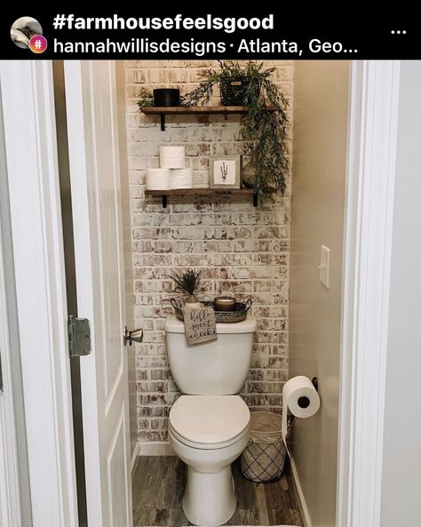 Tiny Water Closet, Narrow Toilet Room Ideas, Small Toilet Room Design, Water Closet Decor Toilet Room, Toilet Closet Ideas, Water Closet Makeover, Water Closet Decor, Toilet Closet, Closet Redo