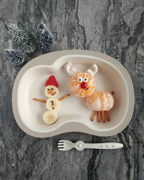 Healthy Christmas Breakfast For Kids, Christmas Lunch Box Ideas, Kids Christmas Lunch, Christmas Lunch For Kids, Christmas Veggie Snacks For Kids, Christmas Party Fruit Ideas Kids, Kids Christmas Fruit, Healthy Christmas Snacks For Kids, Christmas Lunch Ideas For Kids