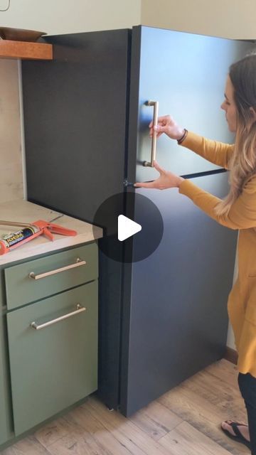 Melissa Woods - DIY & Design on Instagram: "Fridge glow up ✨

 #glowup #fridge #fridgemakeover #refrigerator #diyhomeimprovement" Fridge Exterior Makeover, Update Old Fridge, Diy Fridge Shelf Replacement, Diy Refrigerator Surround, How To Wrap A Fridge, White Fridge Makeover, Hide Refrigerator, Refrigerator Decoration Ideas, Fridge Painting Ideas