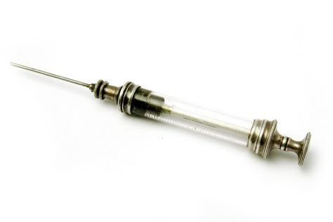 from a super-cool Italian website called Medicanta:  http://www.medicantica.com Antique Syringe, Harper Mcintyre, Faith Seed, Hope County, Arnold Son, Darkest Dungeon, Vintage Medical, Tattoo Project, Dishonored