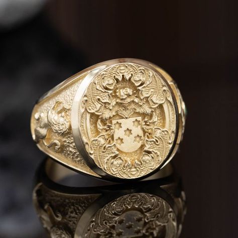 Family Crest Aesthetic, Coat Of Arms Design Family Crest, Family Crest Rings Men, Custom Family Crest, Signet Ring Men Family Crest, Family Crest Tattoo, Family Crest Symbols, Crest Tattoo, Family Crest Rings