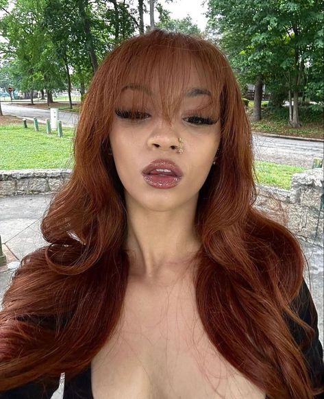 Sweet Sixteen Hairstyles, Ginger Black Women, Ginger Wig With Bangs, Ginger Hair Black Women, 2023 Haircut Trends, 2025 Hairstyles, Ginger Hairstyles, Ginger Wigs, Beautiful Short Hair