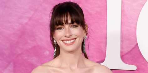 10 things Anne Hathaway swears by to stay fit at 41 Anne Hathaway Workout, Full Workout Plan, 1 Hour Workout, Dance Warm Up, Hour Workout, Benefits Of Walking, Full Workout, Local Gym, Happy Hormones