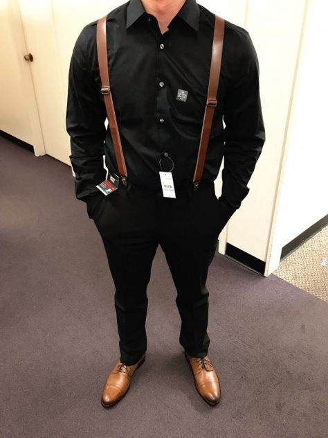 Brown Suspenders Wedding, Groomsmen Attire Suspenders, Brides Men, Suit With Brown Shoes, Suit All Black, Groomsmen Attire Black, All Black Wedding, Suit With Suspenders, Outfits With Suspenders