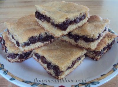 Raisin filled Cookie Bars Raisin Squares Recipe, Raisin Filled Cookie Recipe, Raisin Filled Cookies, Raisin Recipes, Cooking Cookies, Filled Cookies, Baking Blog, Raisin Cookies, Favorite Cookies