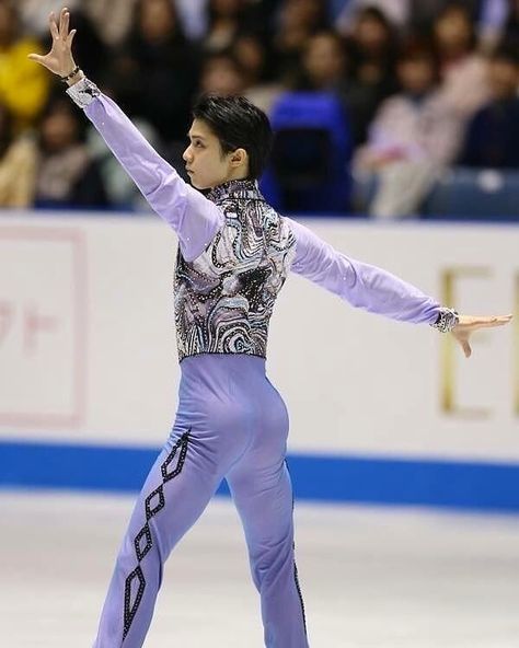 Brian Orser, Male Figure Skaters, Nathan Chen, Lets Go Crazy, Ice Show, Purple Pants, Olympic Champion, Figure Skaters, Yuzuru Hanyu