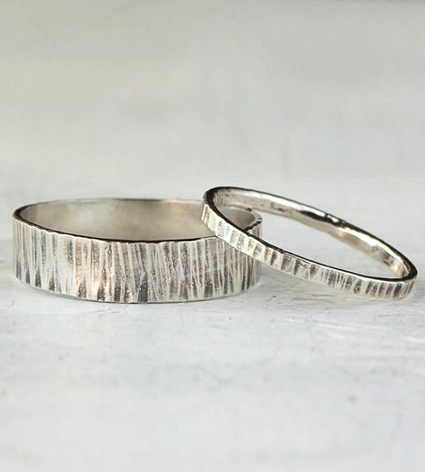 anillos de promesa diseño rustico Couple Band, Sapphire Band, Hammered Sterling Silver, Unique Wedding Bands, Wedding Goals, Matching Rings, Top Drawer, Sterling Silver Bands, Diamond Bands