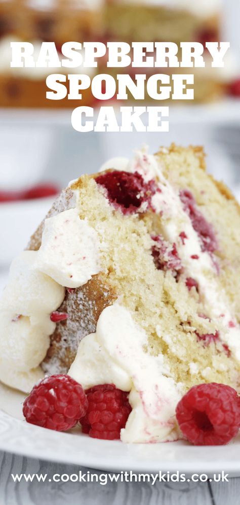 Raspberry Sponge Cake, Raspberry Cake Recipes, Sponge Recipe, Raspberry Yogurt, Cake Cooking, Victoria Sponge Cake, Dried Raspberries, Sponge Cake Recipes, Raspberry Filling