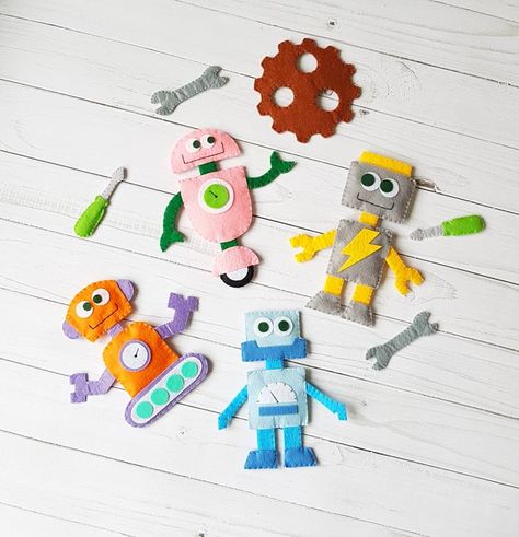 Robot Decorations, Zoo Toys, Nerdy Baby, Toy Robot, Felt Crafts Patterns, Monster Toys, Felt Quiet Books, Robot Toy, Sewing Toys