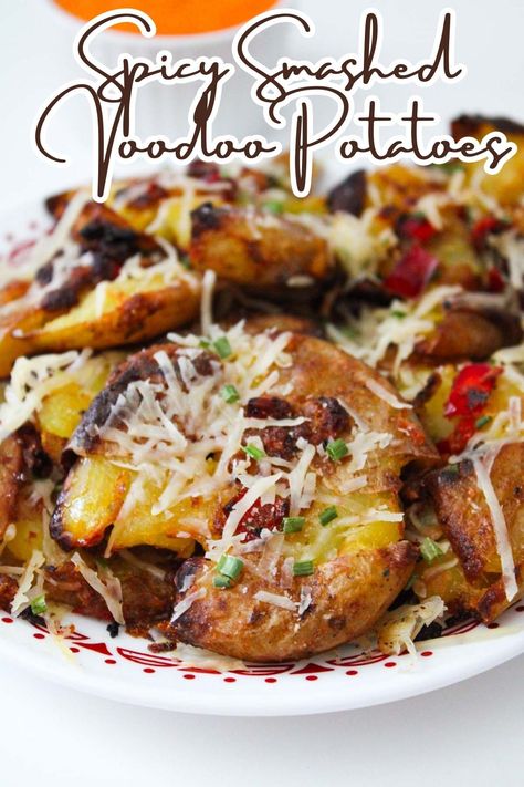 spicy smashed potatoes Sriracha Mayo, Easy Potato Recipes, Louisiana Recipes, Smashed Potatoes, Potato Skins, Cajun Recipes, Potato Dishes, Perfect Side Dish, Southern Recipes